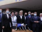 «Батьківщина» передала до ЦВК усі необхідні для старту референдуму документи